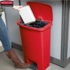 Kosz Slim Jim® Step-On 50L Resin Containers red